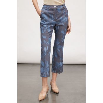 Pantaloni crop cu model floral