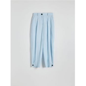 Reserved - Pantaloni cu conținut ridicat de Lyocell și adaos de in - albastru-deschis
