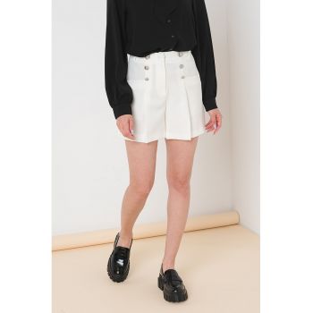 Pantaloni scurti cu talie inalta si nasturi decorativi