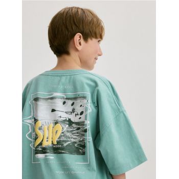 Reserved - Tricou oversized cu imprimeu în relief - verde-mentă