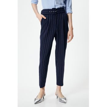 Pantaloni eleganti cu croiala conica