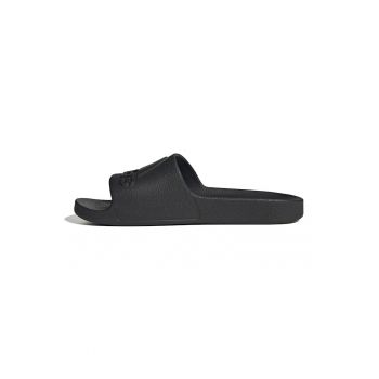 Papuci unisex cu logo Adilette la reducere