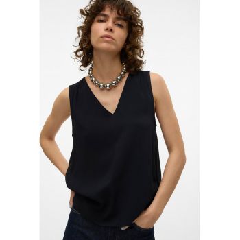 Top cu decolteu in V si animal print