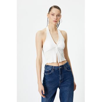 Top crop cu decolteu halter