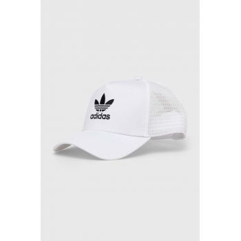 adidas Originals sapca culoarea alb, cu imprimeu, IS3015