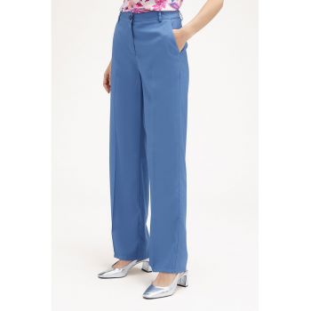 Pantaloni eleganti cu croiala ampla