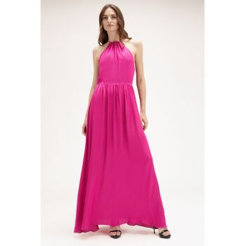 Rochie maxi evazata cu decolteu american