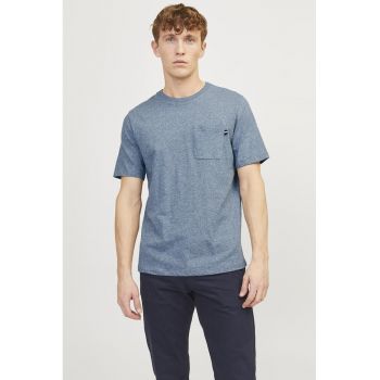 Tricou cu decolteu la baza gatului si buzunar pe piept
