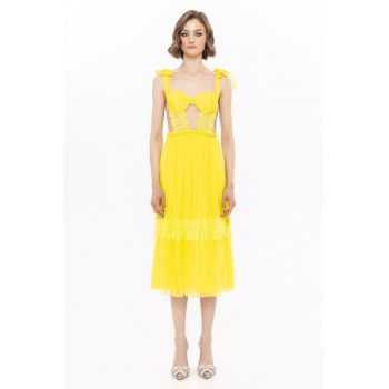 Rochie evazata de matase cu insertie de plasa