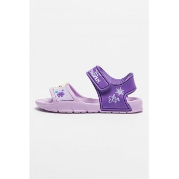 Sandale cu inchidere velcro si model