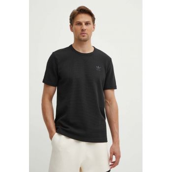 adidas Originals tricou Essential bărbați, culoarea negru, uni, IW5804