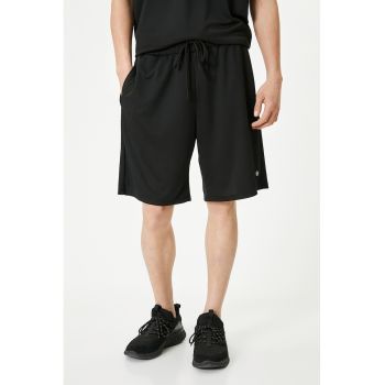 Pantaloni scurti lejeri cu talie ajustabila