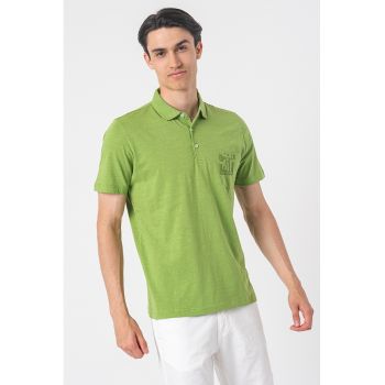 Tricou polo de bumbac cu buzunar aplicat