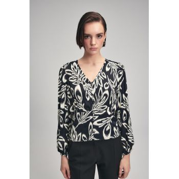 Bluza cu decolteu in V si imprimeu