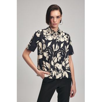 Camasa cu imprimeu floral si maneci scurte