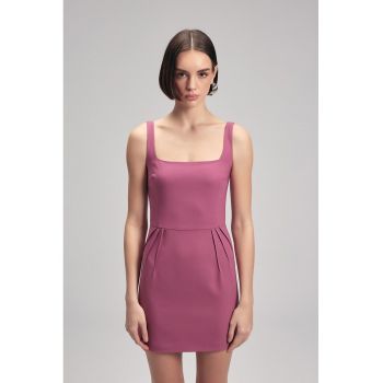Rochie mini cambrata cu decolteu patrat