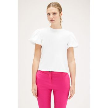 Bluza cu model uni si maneci evazate