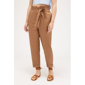 Pantaloni crop cu talie inalta