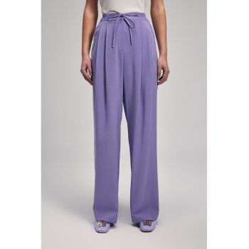 Pantaloni lejeri cu talie ajustabila