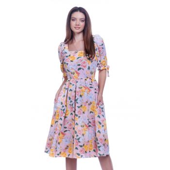 Rochie cu model floral si buzunare laterale