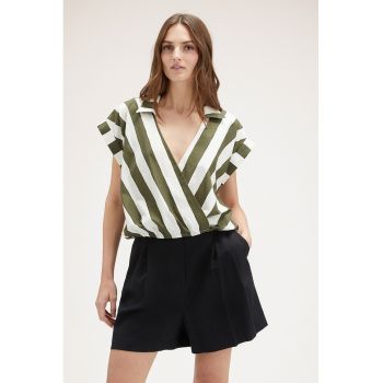 Bluza cu model in dungi si maneci scurte