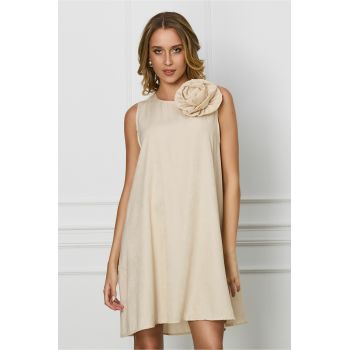 Rochie Nadia bej cu trandafir maxi detasabil