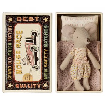 Jucarie maileg, Little sister mouse in matchbox