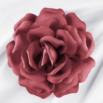 Brosa floare roz inchis cu diametru de 15 cm, cu clips pentru par