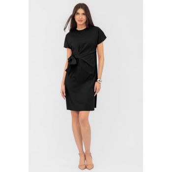 Rochie midi, neagra, din vascoza, petrecuta pe talie