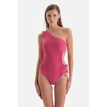 Costum de baie intreg cu decupaj lateral