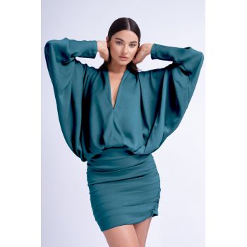 Rochie mini turcoaz cu bust drapat si maneca evazata