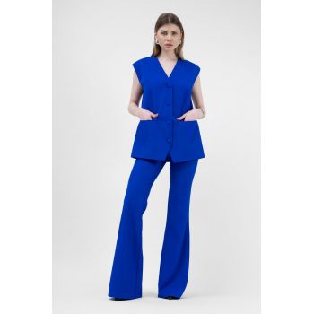 Vesta oversized cu nasturi albastru electric