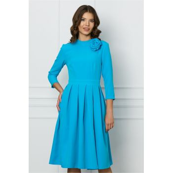 Rochie DY Fashion albastra clos cu trandafir la bust