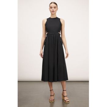 Rochie evazata cu decupaje