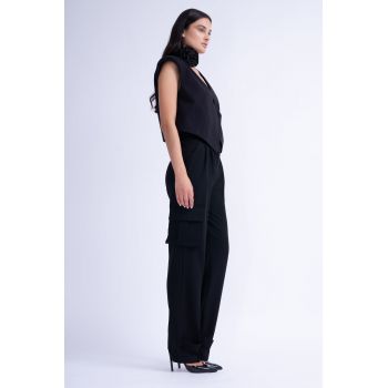Costum Negru Cu Vesta Asimetrica Si Pantaloni Cargo