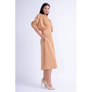 Rochie Midi cu Bust Drapat si Nasturi