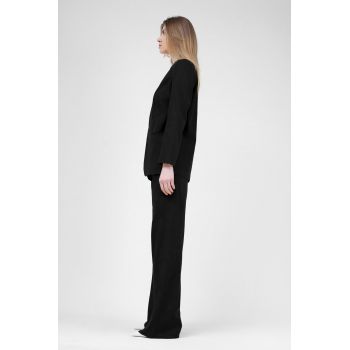 Costum de in negru cu sacou si pantaloni drepti