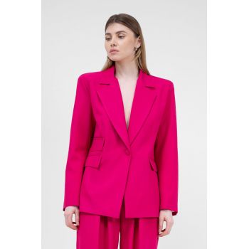 Costum fuchsia cu sacou regular cu buzunar dublu si pantaloni ultra wide leg