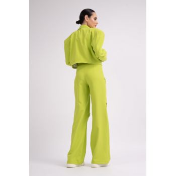 Costum lime cu sacou oversized si pantaloni cu fermoare
