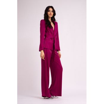 Costum fuchisa cu sacou cu esarfe si pataloni wide leg