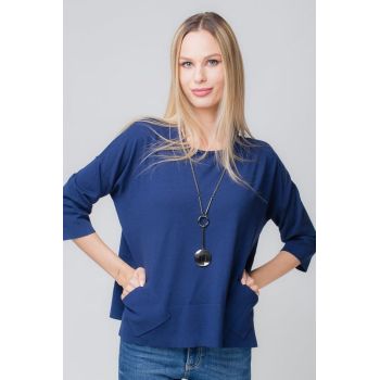 Pulover bleumarin, din vascoza, cu buzunare aplicate ieftin