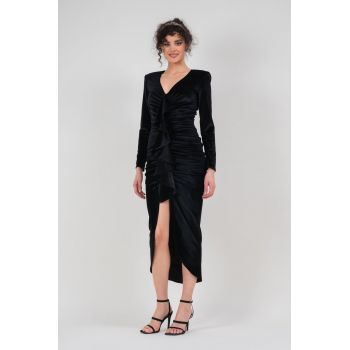 Rochie maxi din catifea neagra cu volan fronsat