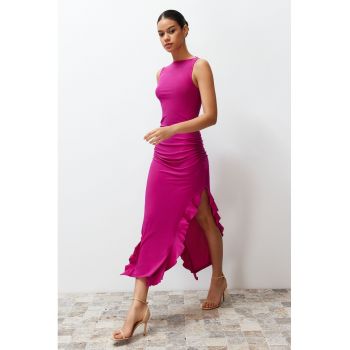 Rochie cambrata cu slituri laterale