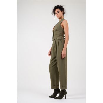 Costum khaki cu vesta si pantalon cropped