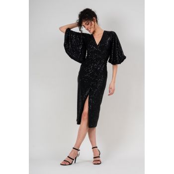 Rochie din paiete negre cu maneca fluture