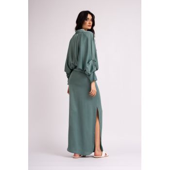 Rochie maxi mint cu bust drapat si maneca evazata