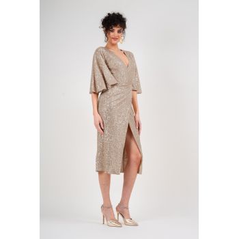 Rochie midi din paiete aurii cu maneca fluture