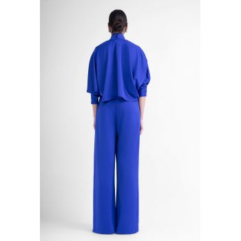 Pantaloni asimetrici cu nasture albastru electric