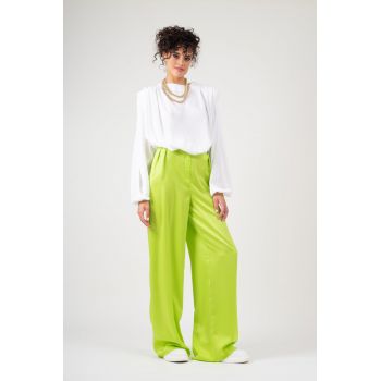 Bluza alba cu umeri si drapaje
