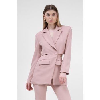 Sacou roz pastel cu decupaj in zona taliei